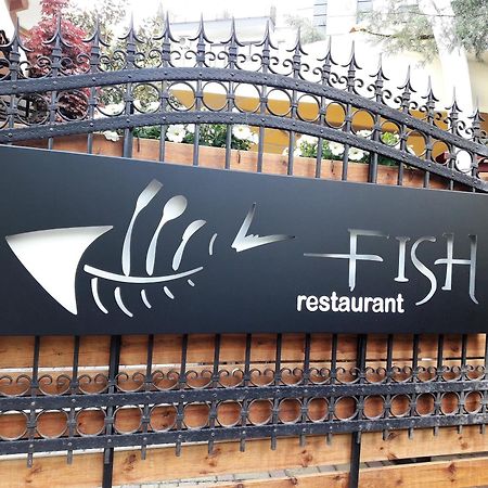 Hotel Aristocrat & Fish Restaurant Скопие Екстериор снимка