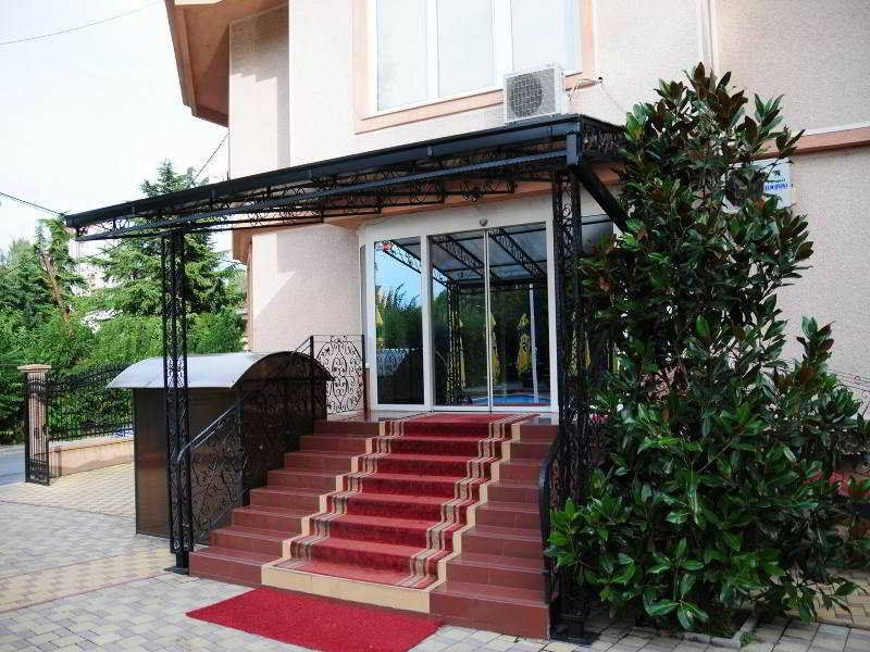 Hotel Aristocrat & Fish Restaurant Скопие Екстериор снимка