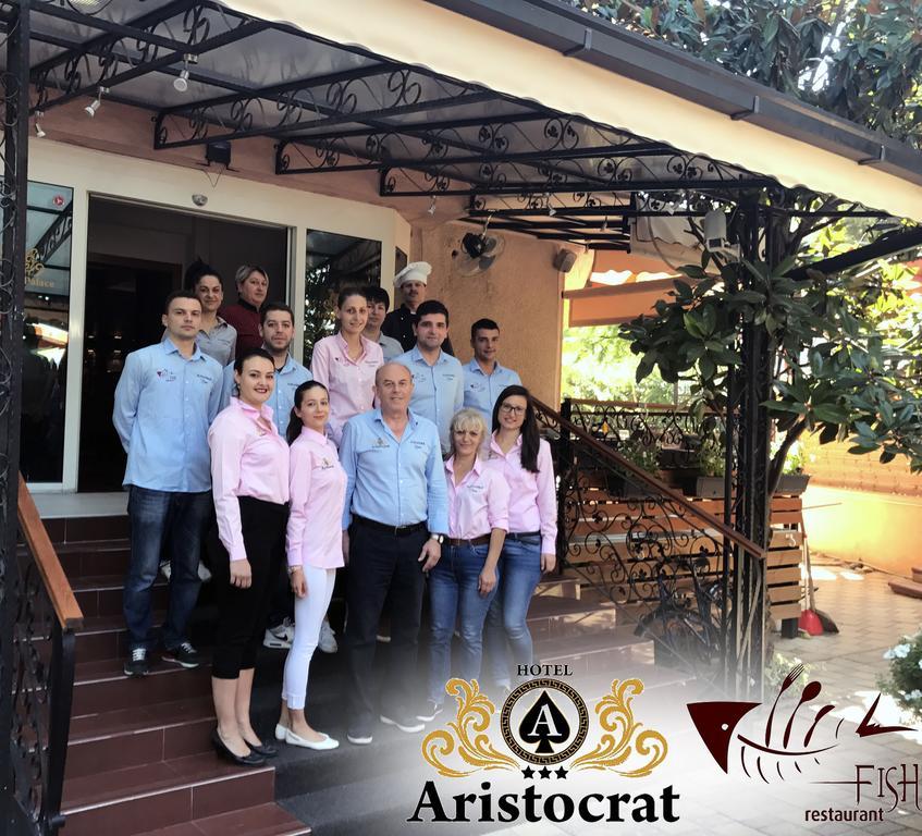 Hotel Aristocrat & Fish Restaurant Скопие Екстериор снимка