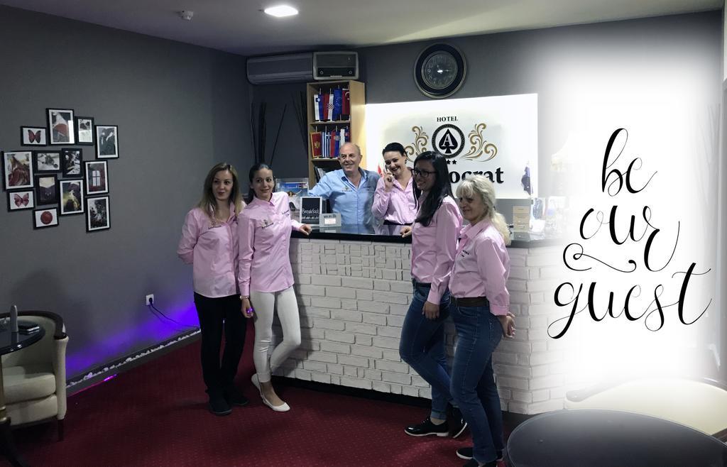 Hotel Aristocrat & Fish Restaurant Скопие Екстериор снимка