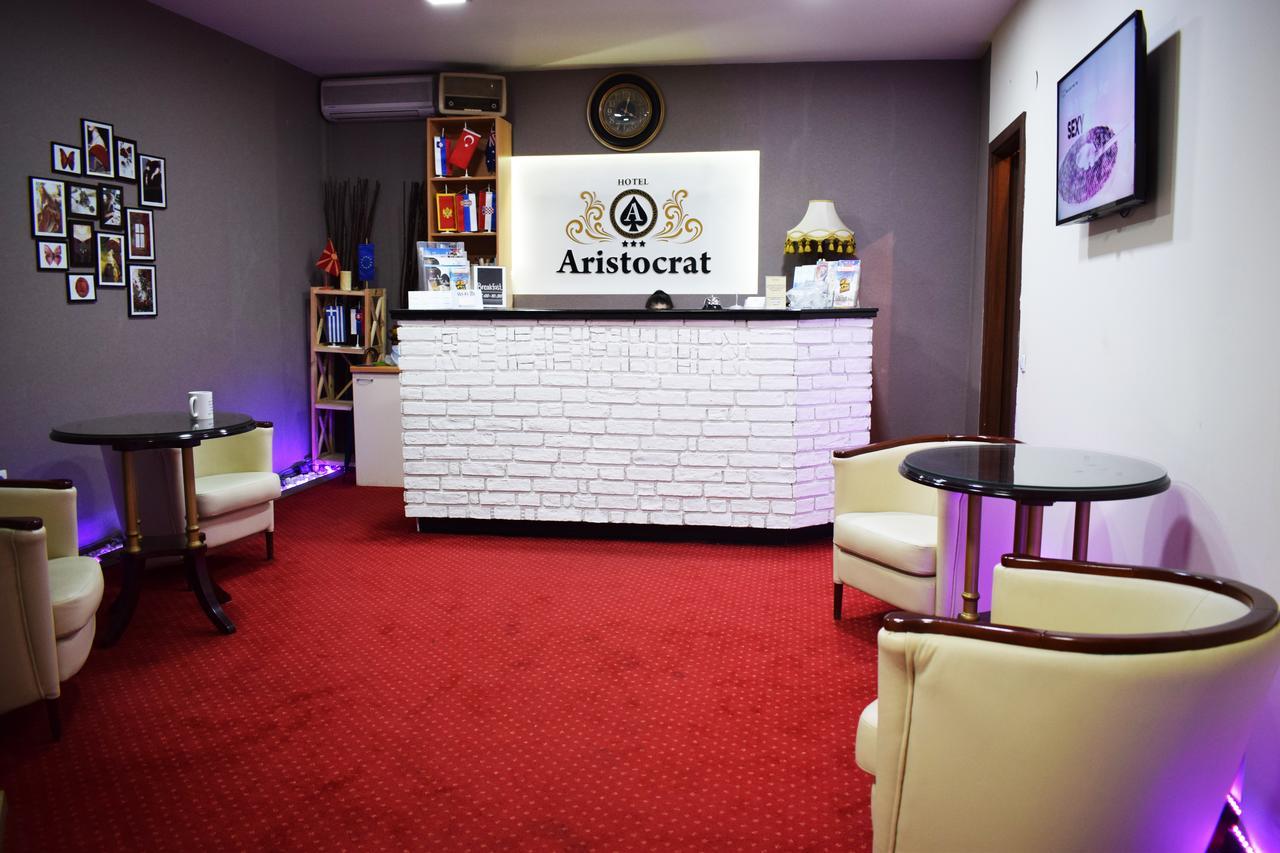 Hotel Aristocrat & Fish Restaurant Скопие Екстериор снимка