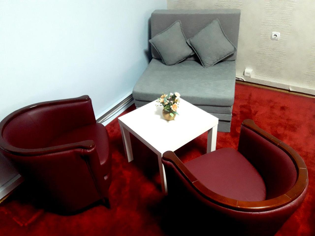 Hotel Aristocrat & Fish Restaurant Скопие Екстериор снимка